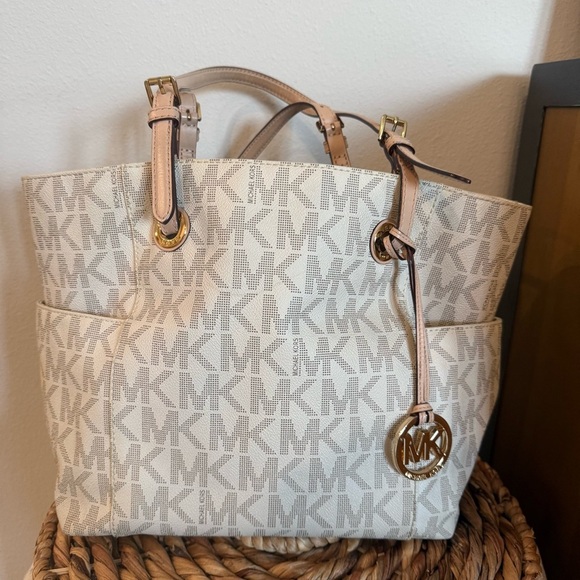 Michael Kors Handbags - MICHAEL Michael Kors Jet Set Travel Tote Bag Ivory signature PVC